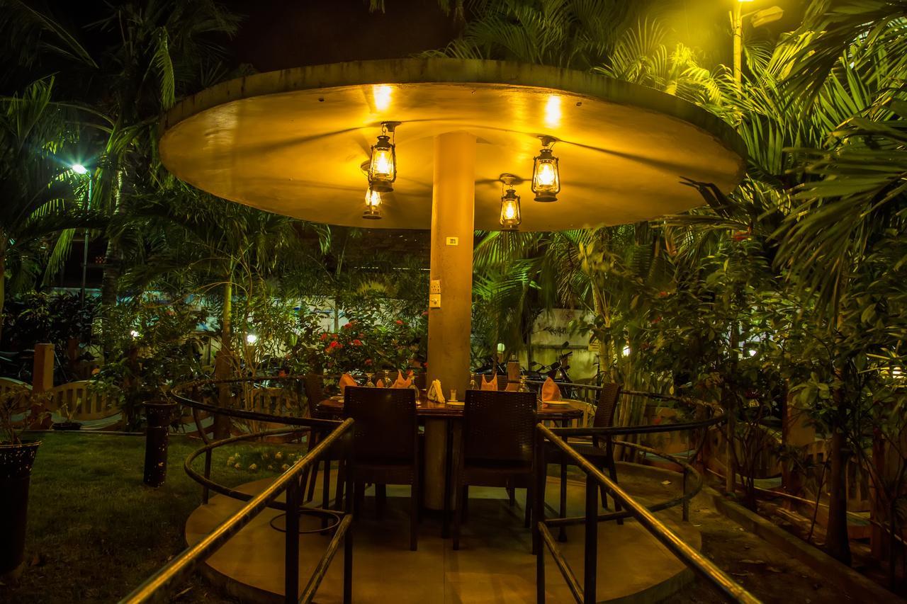 Green Grass Hotel & Restaurant Jaffna Bagian luar foto