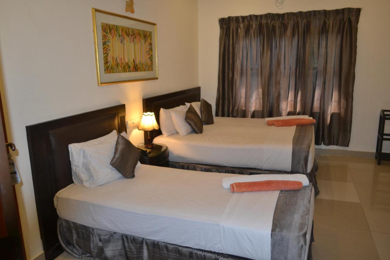 Green Grass Hotel & Restaurant Jaffna Bagian luar foto