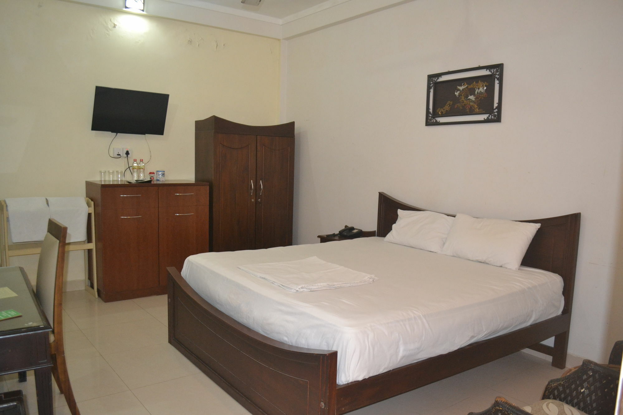 Green Grass Hotel & Restaurant Jaffna Bagian luar foto