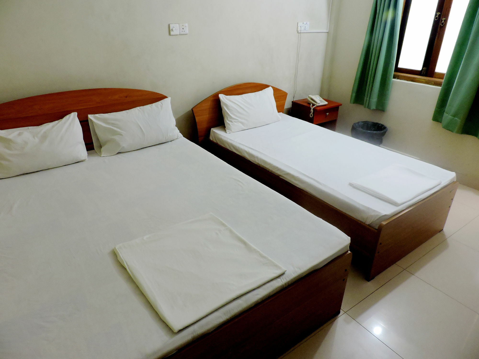 Green Grass Hotel & Restaurant Jaffna Bagian luar foto