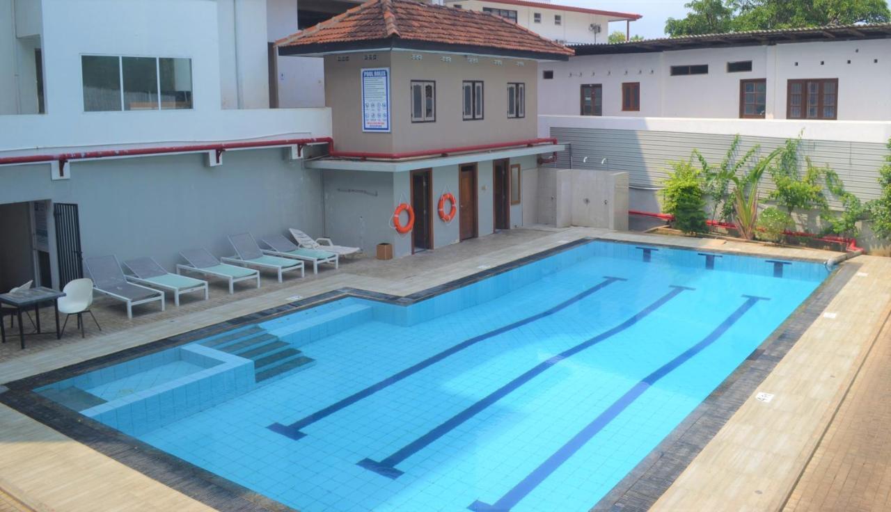 Green Grass Hotel & Restaurant Jaffna Bagian luar foto